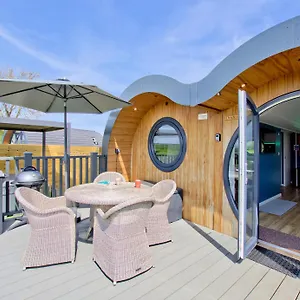 https://hollins-farm-dog-friendly-holiday-lodges.yorkshirehotels.net